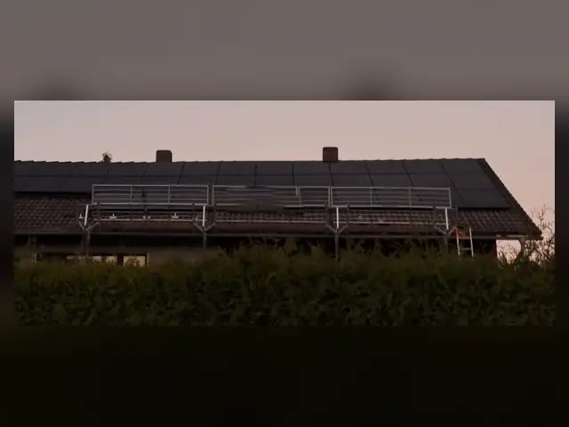 Flachdachanlage mit moderner Unterkonstruktion.