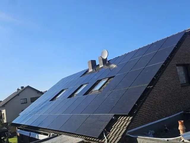 PV-Referenzprojekt auf einem Einfamilienhaus.